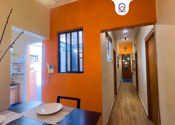 Excellent Location Wide House 5 Bedroom Roma Sur