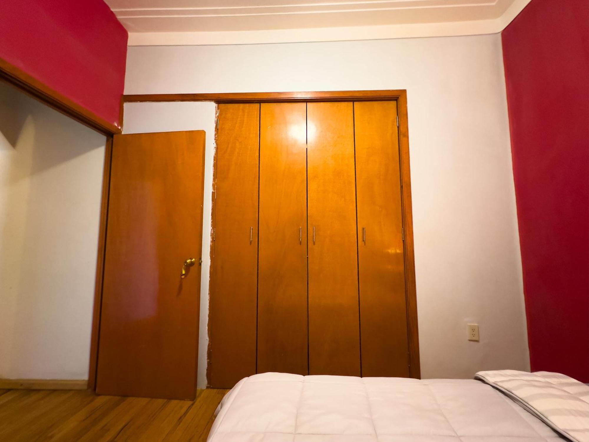 Vakantiehuis Excellent Location Wide House 5 Bedroom Roma Sur
