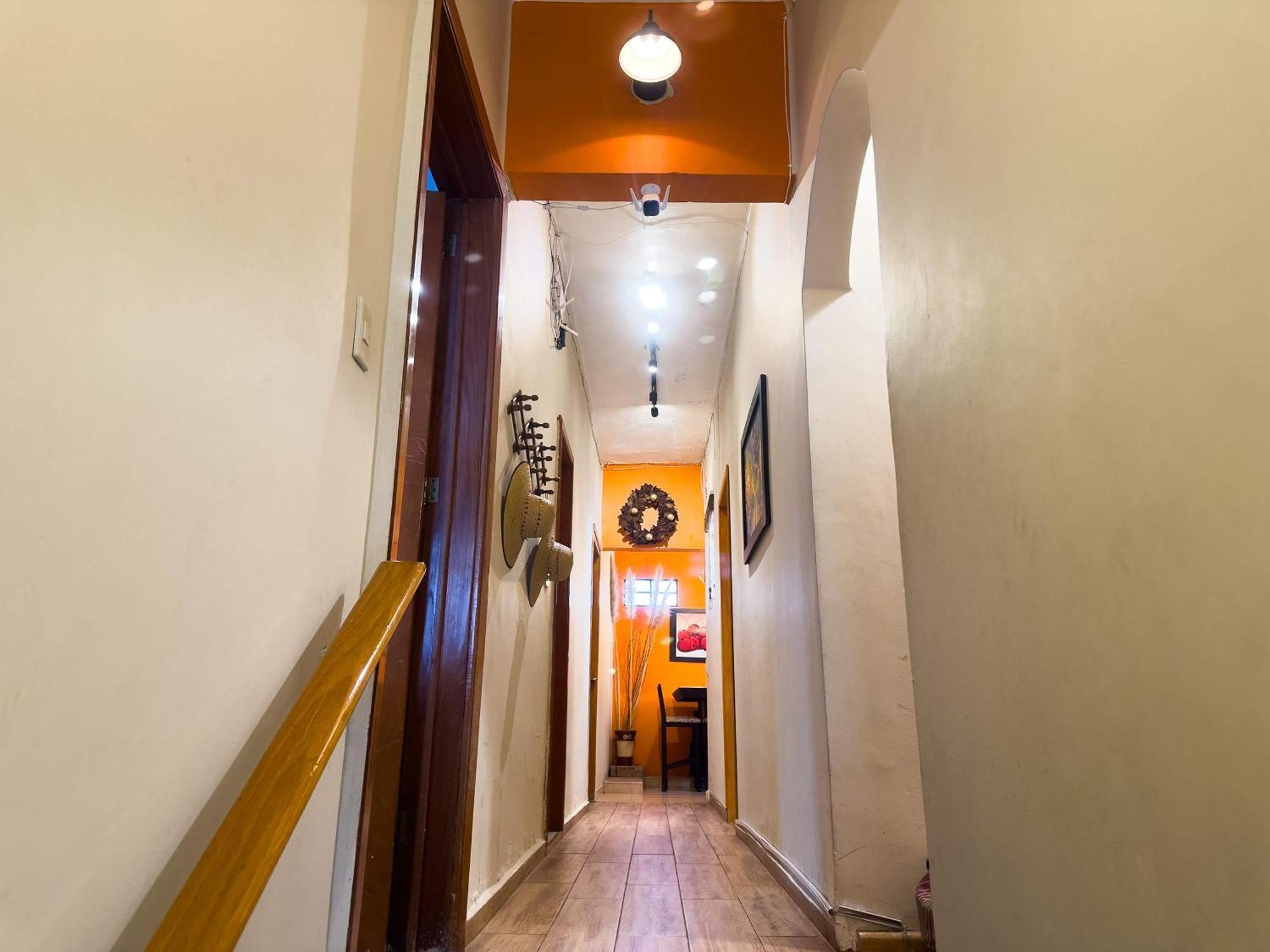 Vakantiehuis Excellent Location Wide House 5 Bedroom Roma Sur *