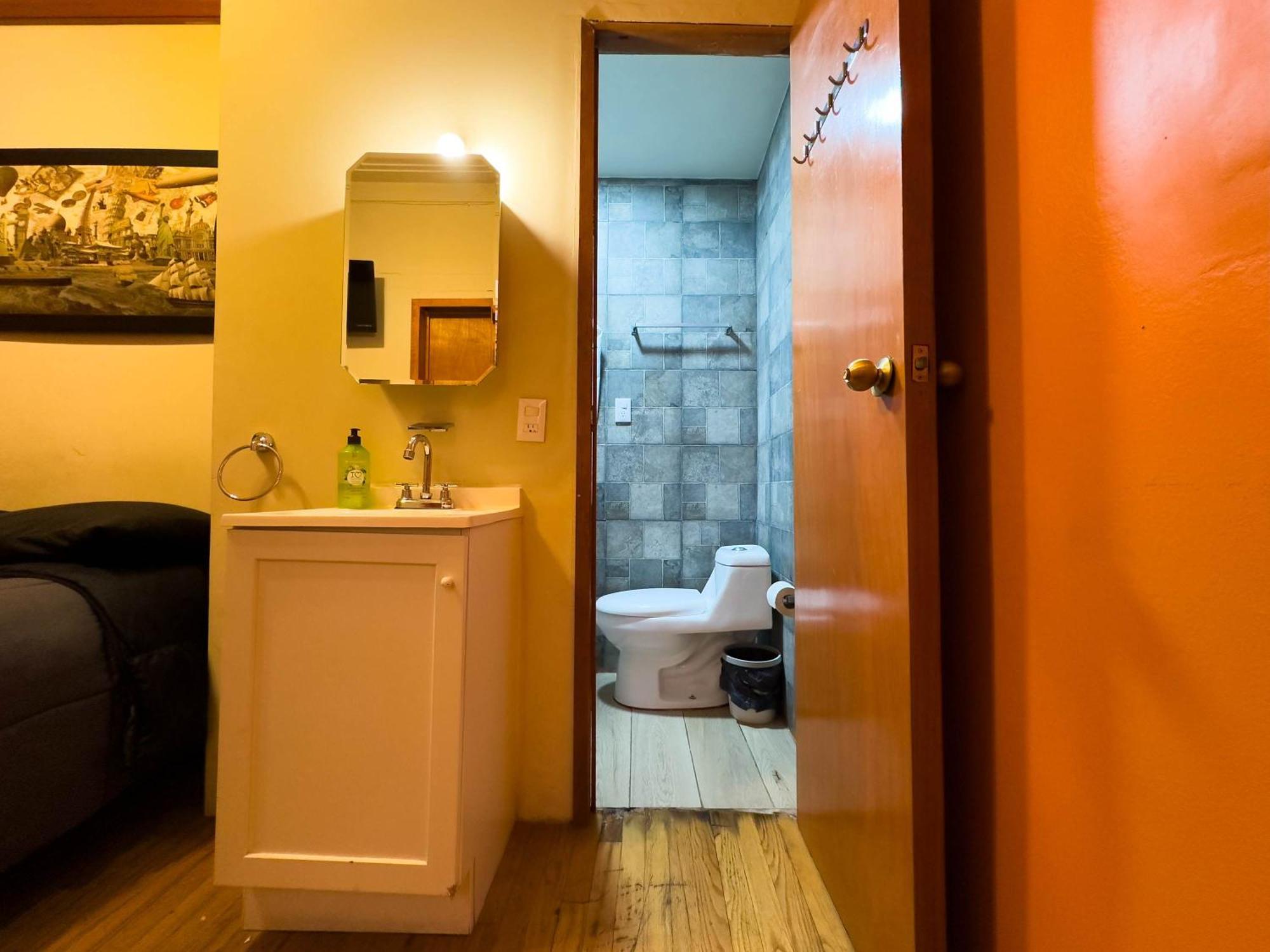 Excellent Location Wide House 5 Bedroom Roma Sur * Mexico-stad
