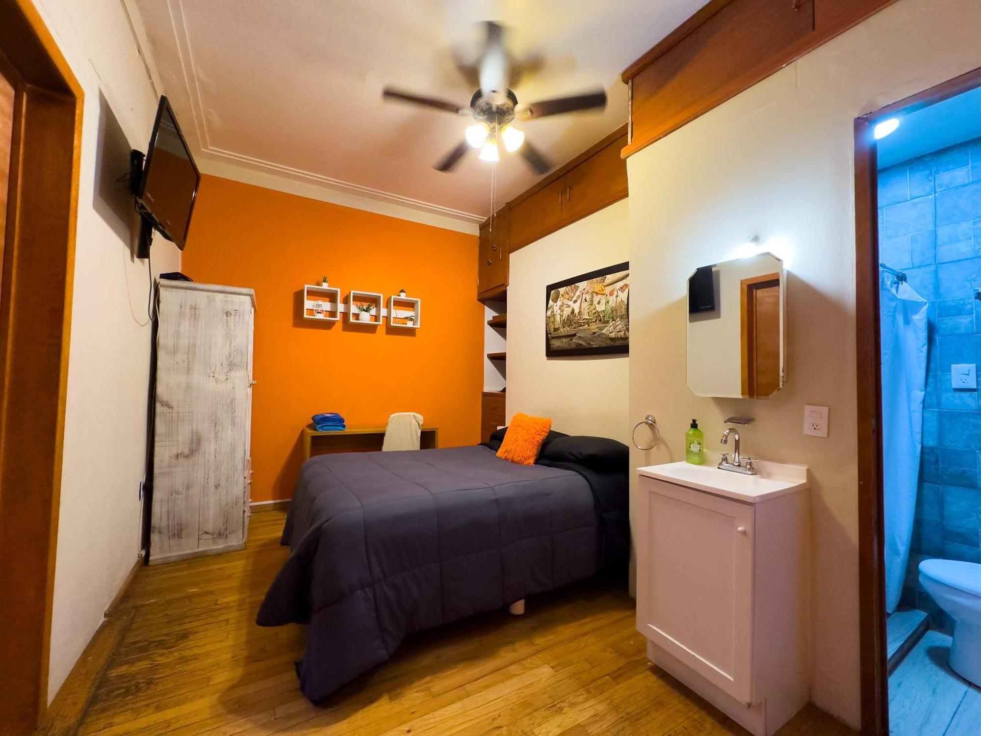 Excellent Location Wide House 5 Bedroom Roma Sur Vakantiehuis *