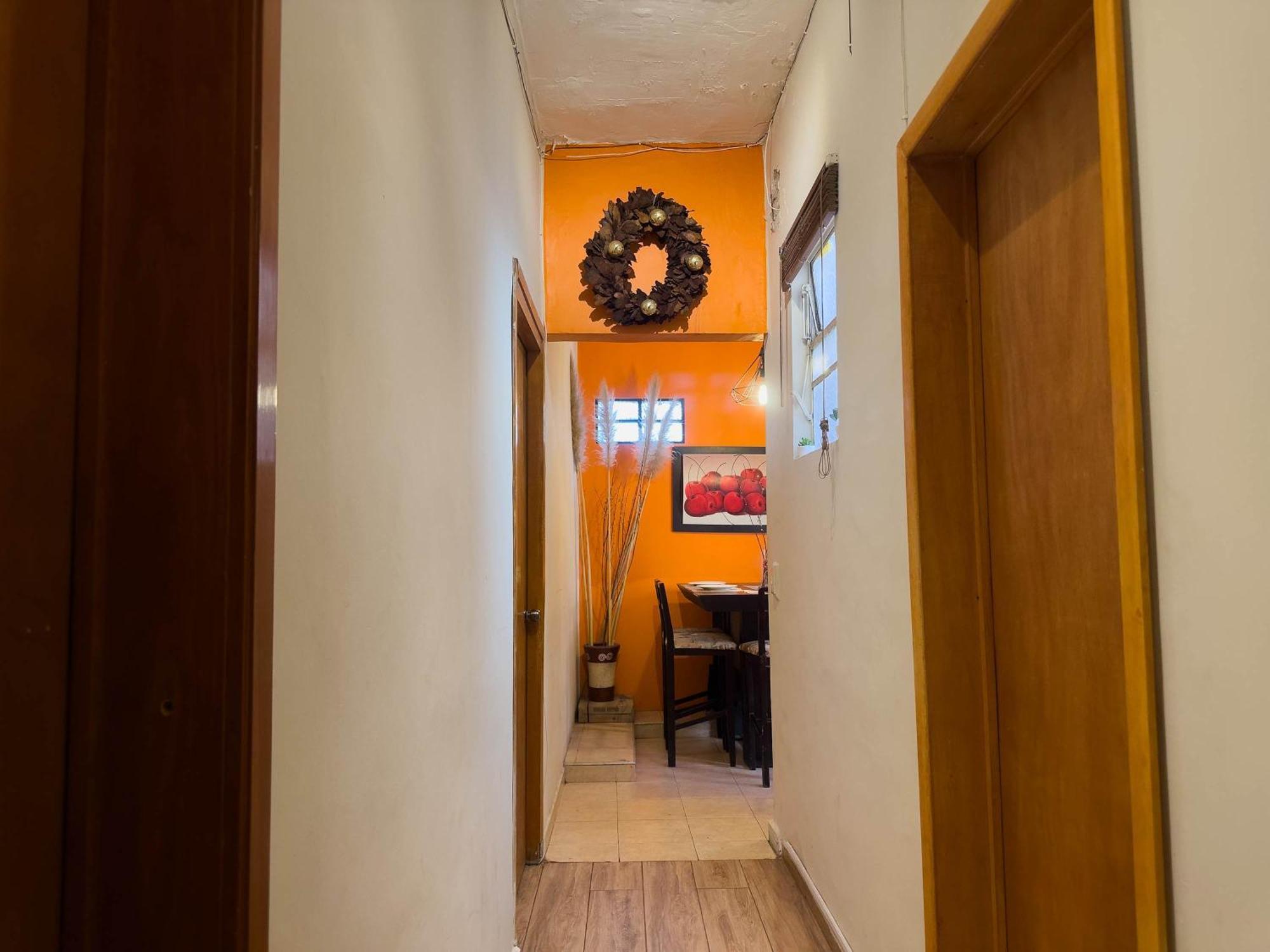 Excellent Location Wide House 5 Bedroom Roma Sur Vakantiehuis