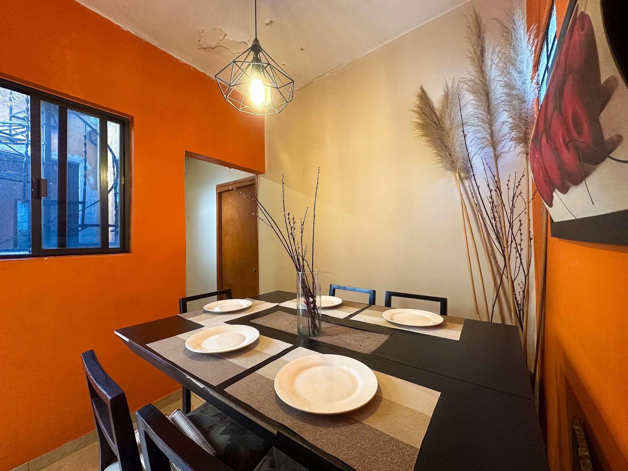 Vakantiehuis Excellent Location Wide House 5 Bedroom Roma Sur